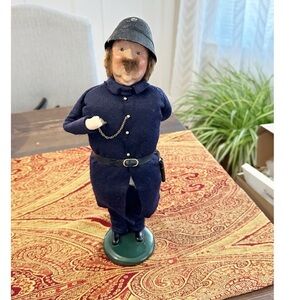 Byers  Choice The Constable  Police Officer from the Caroler’s Collection